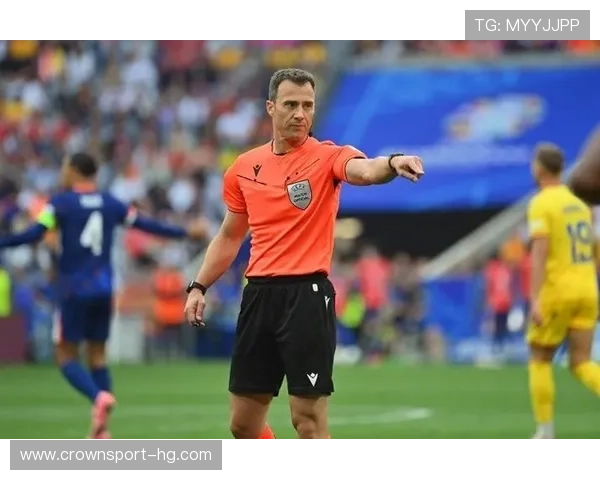 布莱顿球迷展现钞能力疑致裁判改判取消点球引发争议风波不断事件 布莱顿球迷展现钞能力疑致裁判改判取消点球引发争议风波不断事件